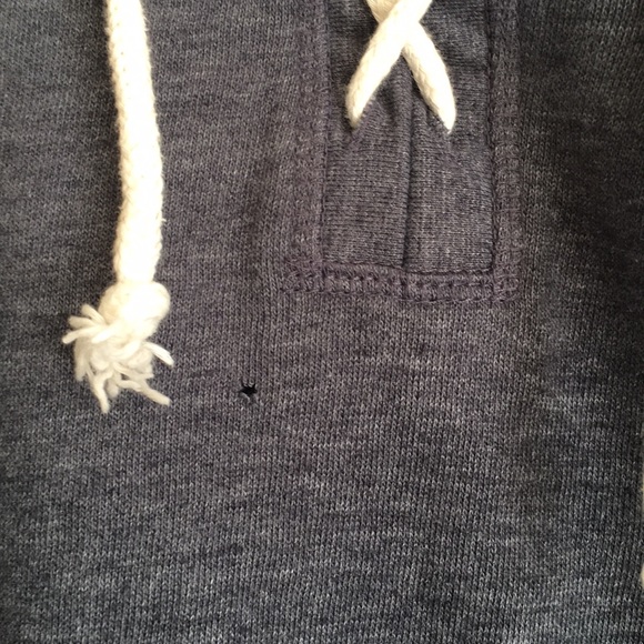 Vineyard Crew Denim Color Lace Up Sweater. Size S - Picture 5 of 5